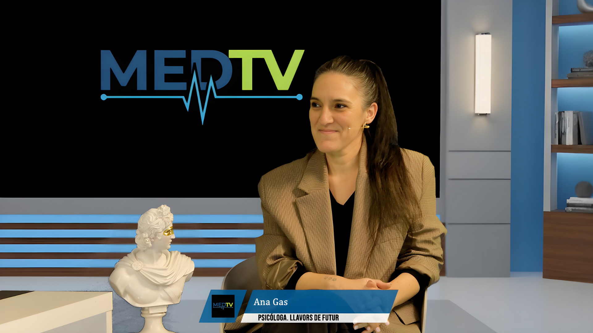 video-section-banner-image